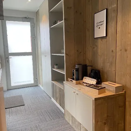 Grote In Centrum Met Badkamer ! Frühstückspension